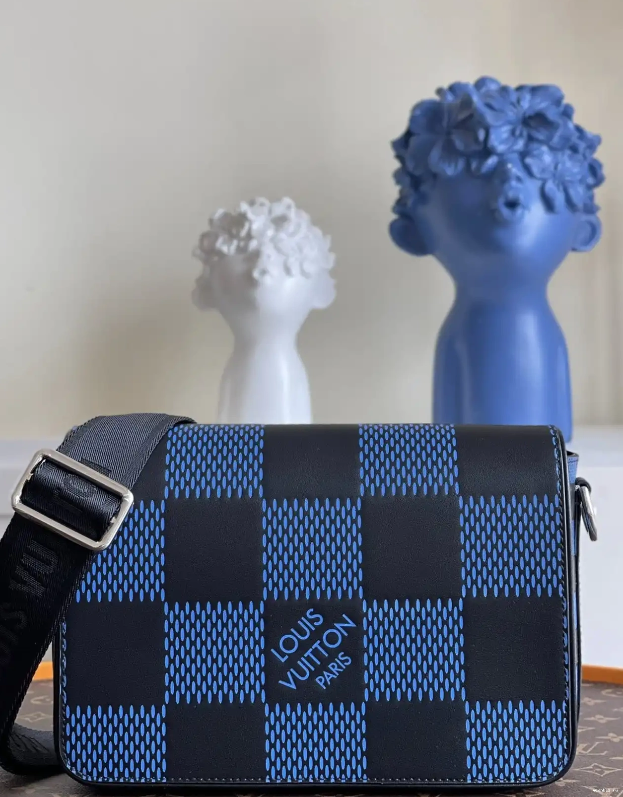 WIS LOUIS VUITTON MESSENGER STUDIO 0605